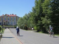 Szkoła w Brzezinach